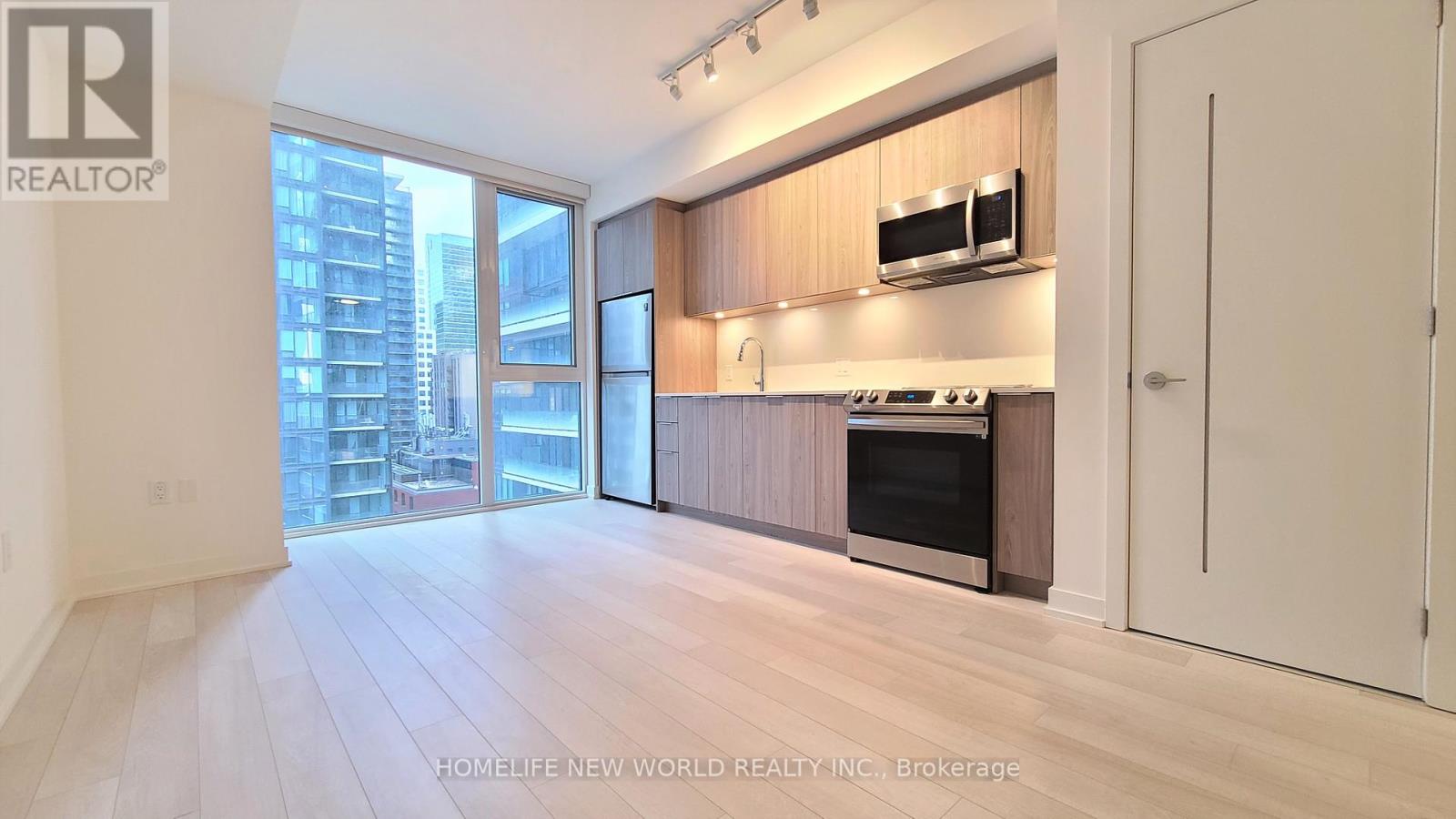 1305 - 357 King Street W, Toronto, Ontario  M5V 0S7 - Photo 2 - C12442056