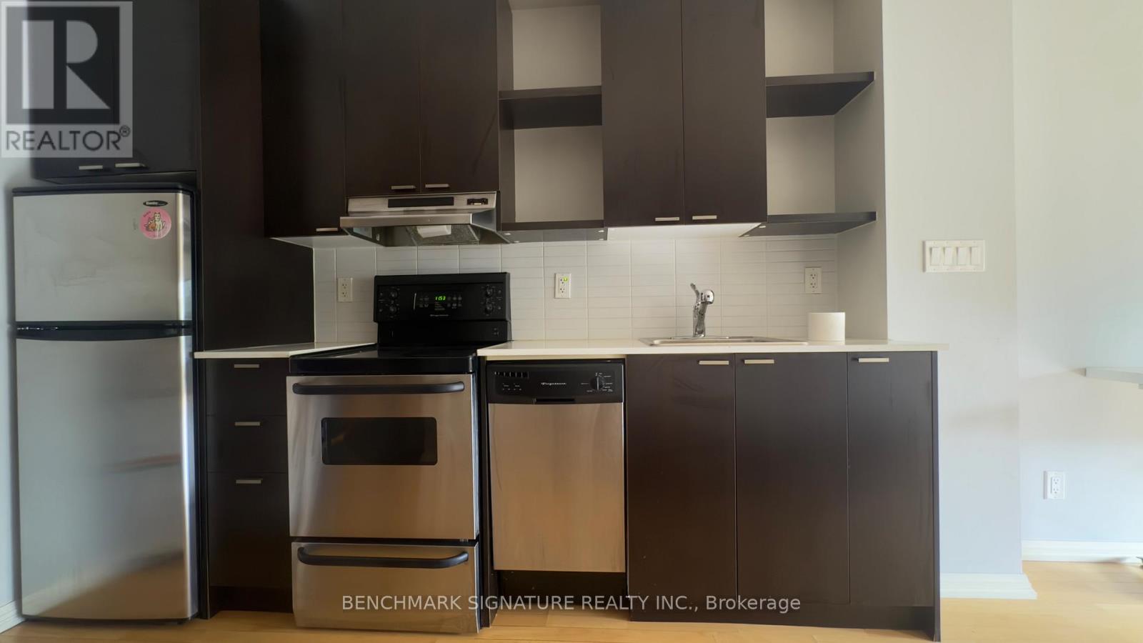 503 - 35 Hayden Street, Toronto, Ontario  M4Y 3C3 - Photo 6 - C12442062