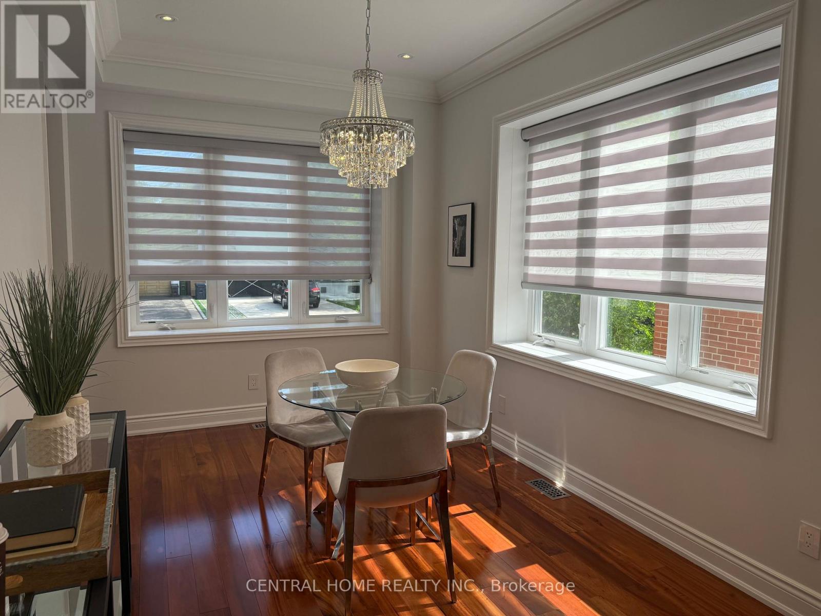 298. Poyntz Avenue, Toronto, Ontario  M2N 1J9 - Photo 3 - C12442066