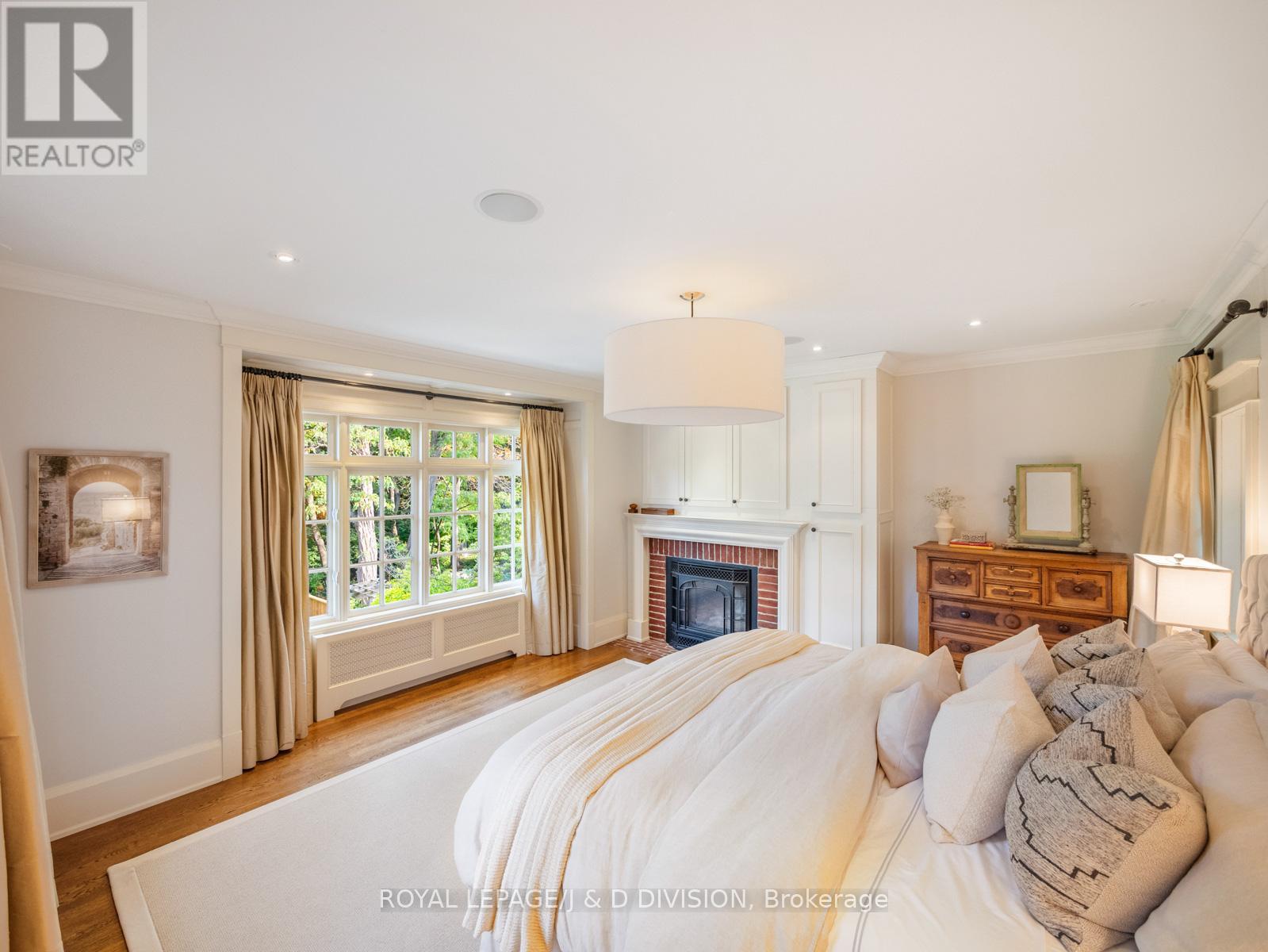 11 Cortleigh Crescent, Toronto, Ontario  M4R 2C6 - Photo 21 - C12442095