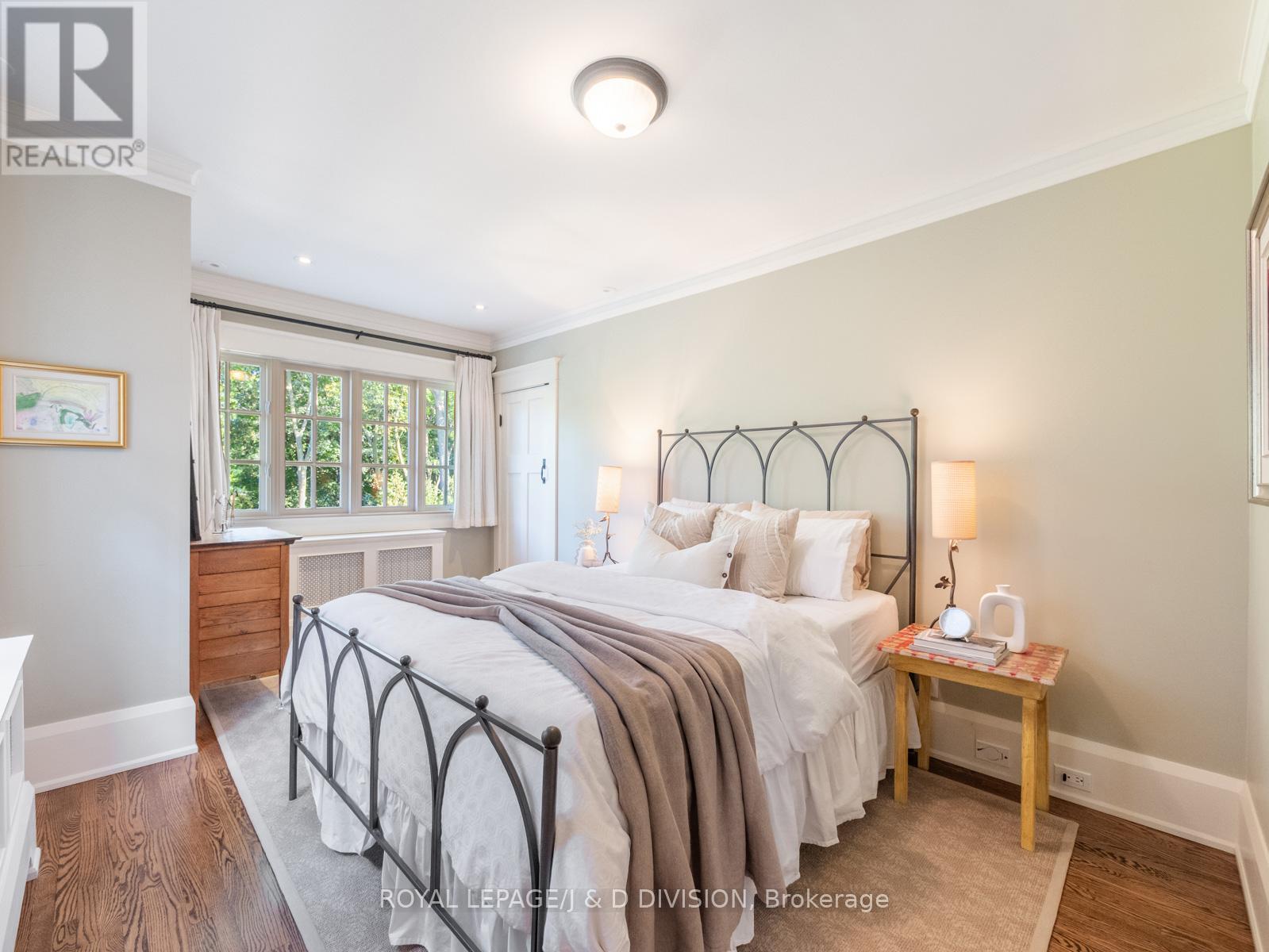 11 Cortleigh Crescent, Toronto, Ontario  M4R 2C6 - Photo 24 - C12442095