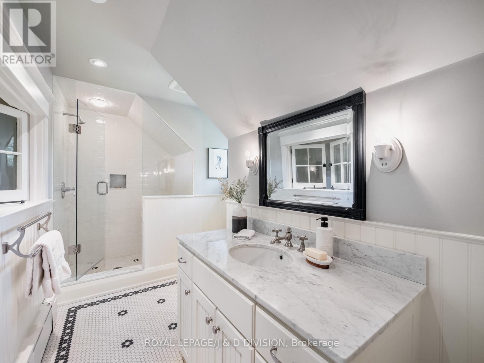 11 Cortleigh Crescent, Toronto, Ontario  M4R 2C6 - Photo 28 - C12442095