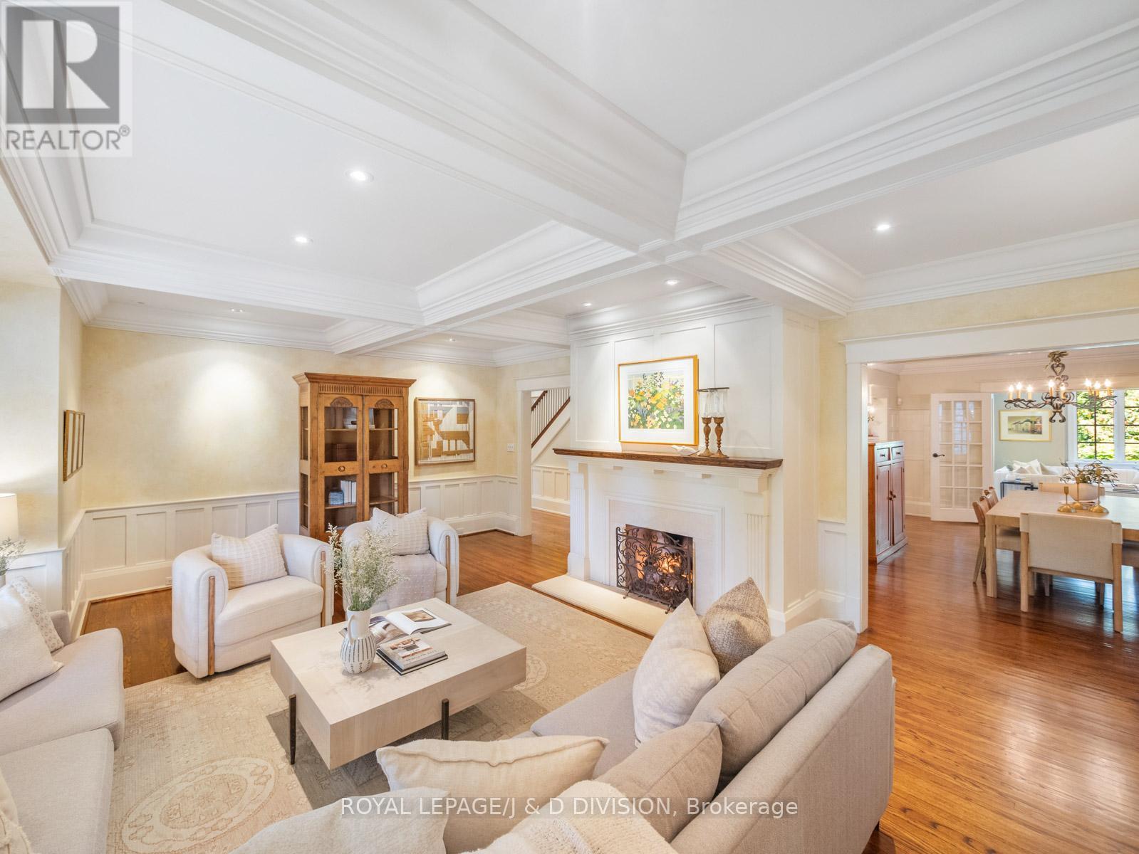 11 Cortleigh Crescent, Toronto, Ontario  M4R 2C6 - Photo 8 - C12442095