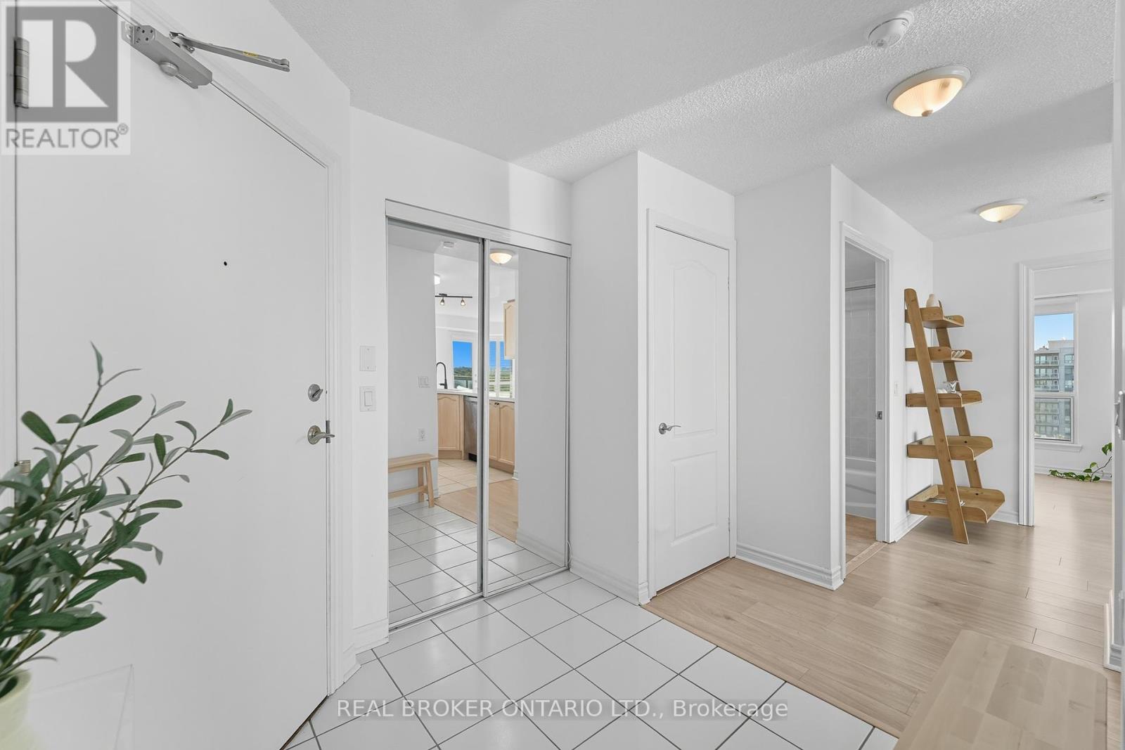 704 - 1030 Sheppard Avenue W, Toronto, Ontario  M3H 6C1 - Photo 13 - C12442104