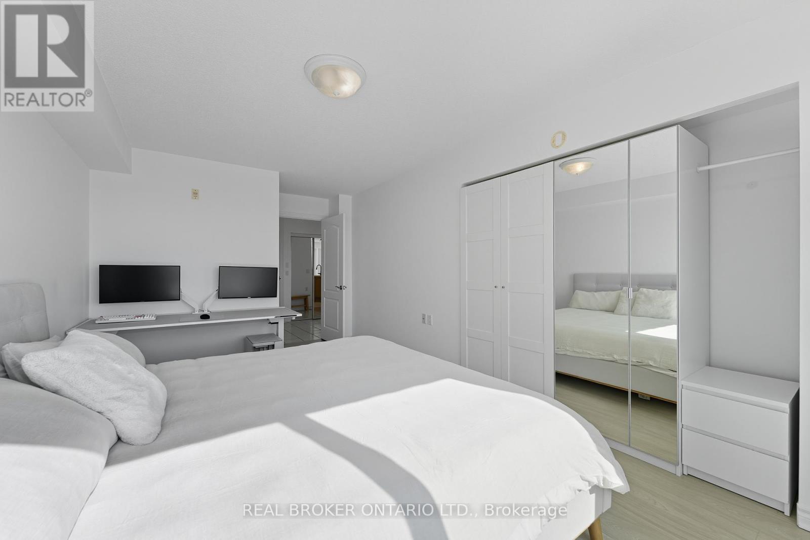 704 - 1030 Sheppard Avenue W, Toronto, Ontario  M3H 6C1 - Photo 16 - C12442104