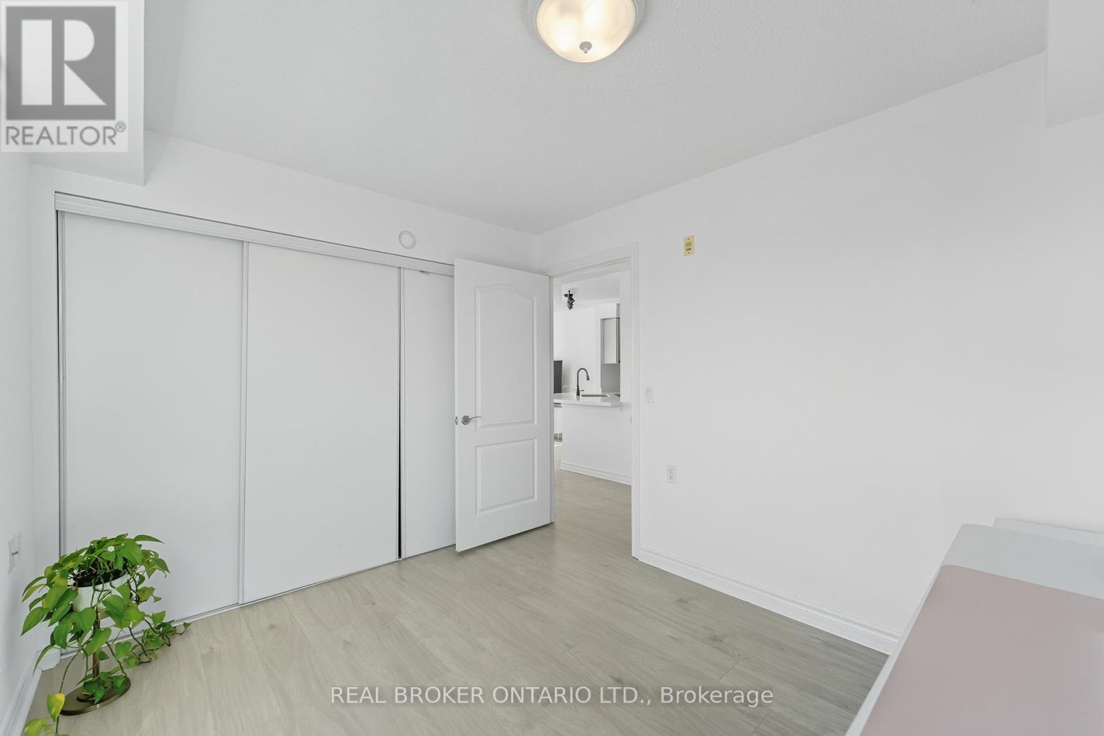 704 - 1030 Sheppard Avenue W, Toronto, Ontario  M3H 6C1 - Photo 20 - C12442104