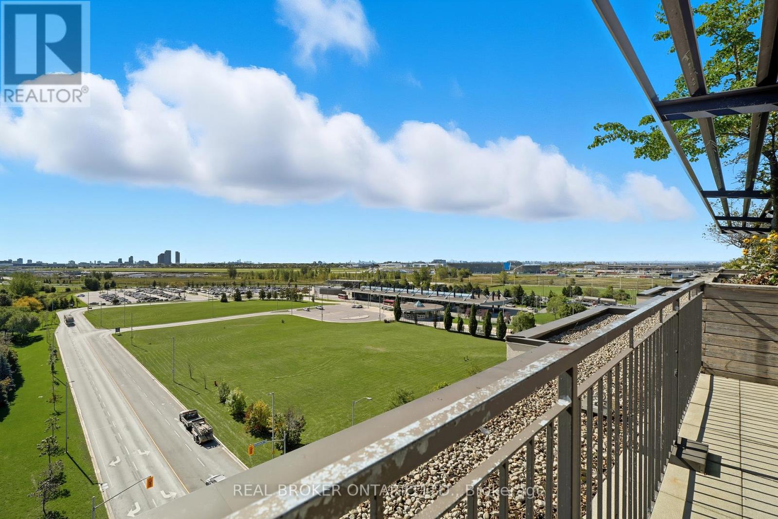 704 - 1030 Sheppard Avenue W, Toronto, Ontario  M3H 6C1 - Photo 32 - C12442104