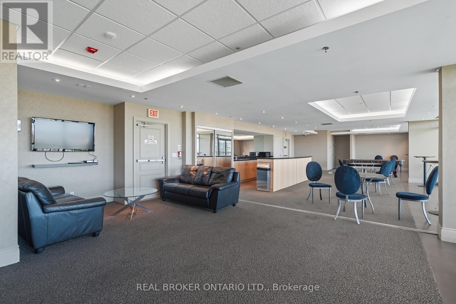 704 - 1030 Sheppard Avenue W, Toronto, Ontario  M3H 6C1 - Photo 34 - C12442104