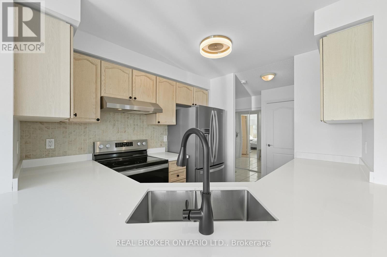 704 - 1030 Sheppard Avenue W, Toronto, Ontario  M3H 6C1 - Photo 7 - C12442104