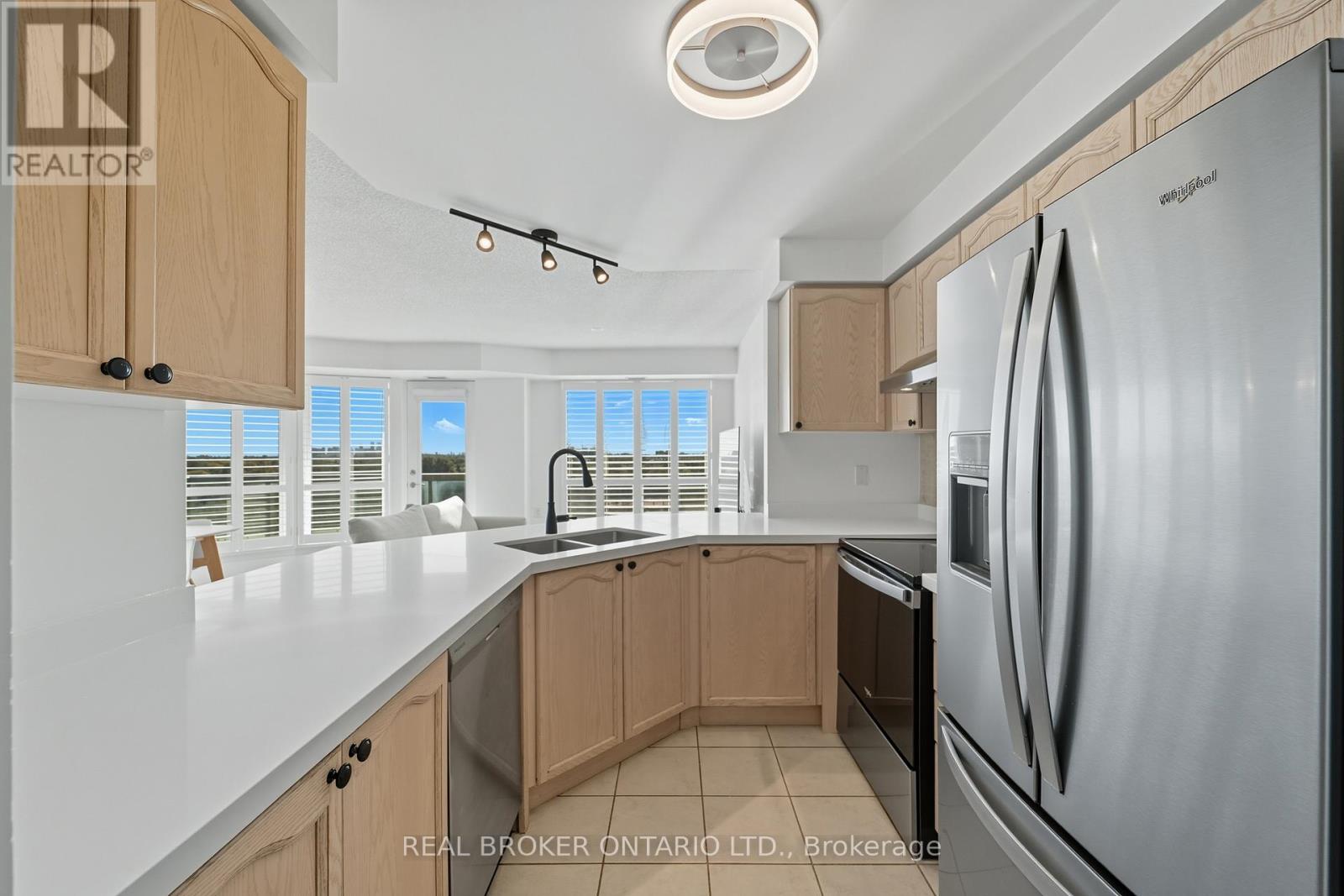 704 - 1030 Sheppard Avenue W, Toronto, Ontario  M3H 6C1 - Photo 8 - C12442104