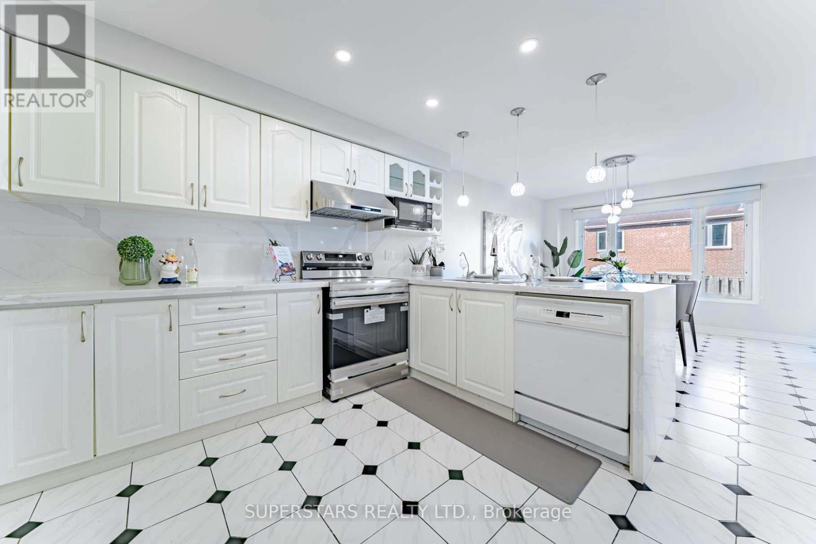 103 New Forest Square, Toronto, Ontario  M1V 2Z6 - Photo 15 - E12442050