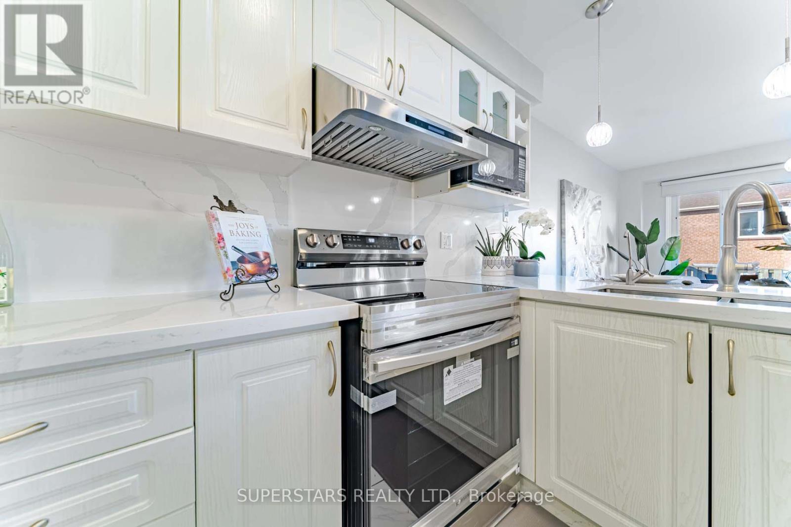 103 New Forest Square, Toronto, Ontario  M1V 2Z6 - Photo 17 - E12442050