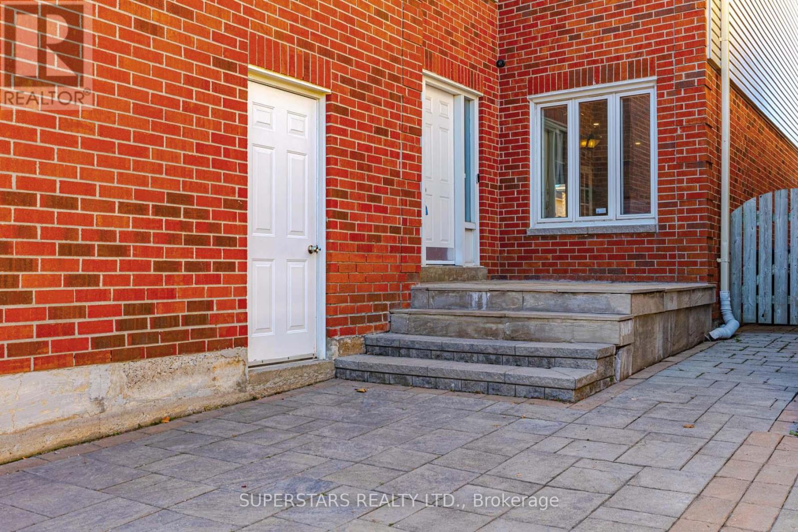 103 New Forest Square, Toronto, Ontario  M1V 2Z6 - Photo 3 - E12442050