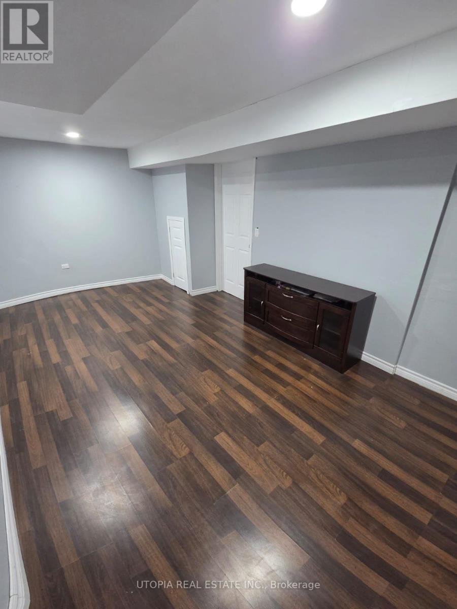 52 Littles Road, Toronto, Ontario  M1B 5C5 - Photo 8 - E12442055