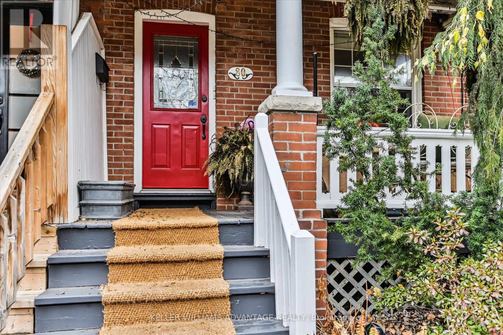 80 Victor Avenue, Toronto, Ontario  M4K 1A8 - Photo 3 - E12442098