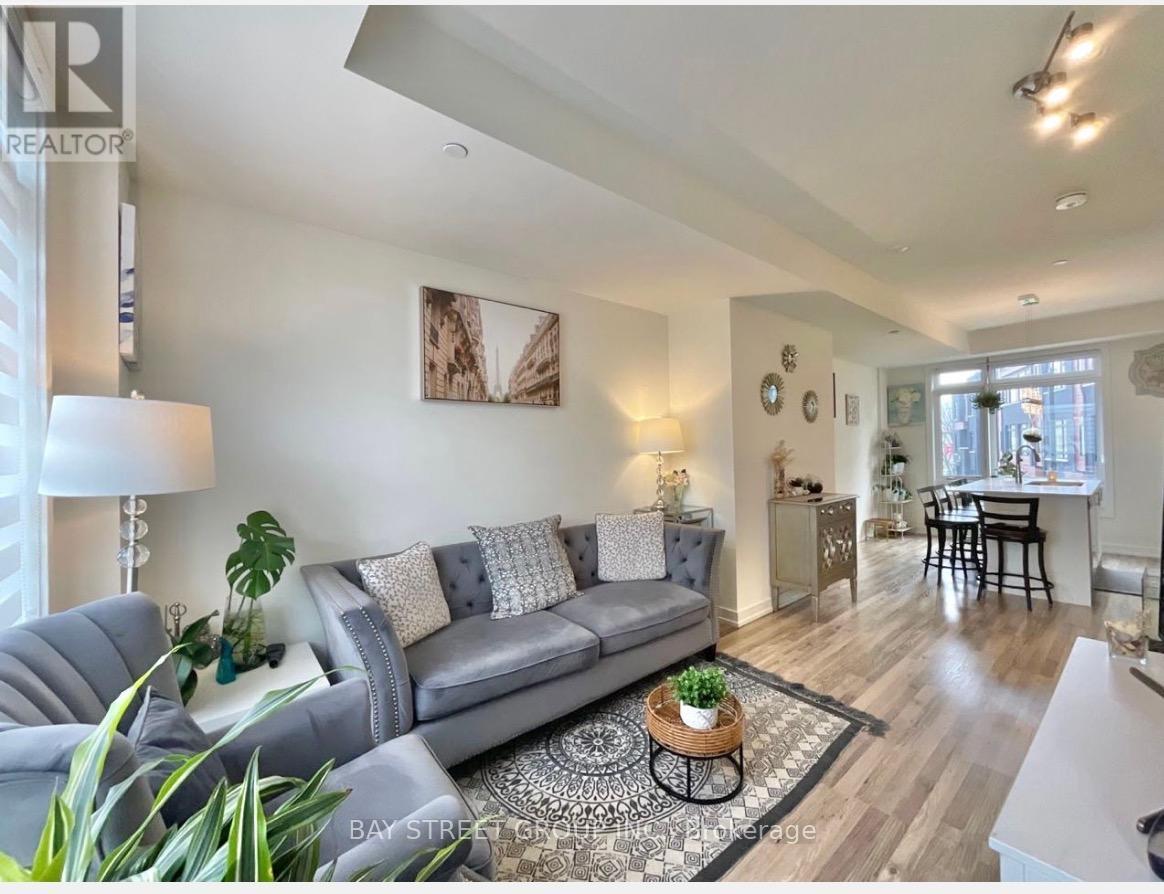 12 - 370 G Red Maple Road, Richmond Hill, Ontario  L4C 5T4 - Photo 2 - N12442064