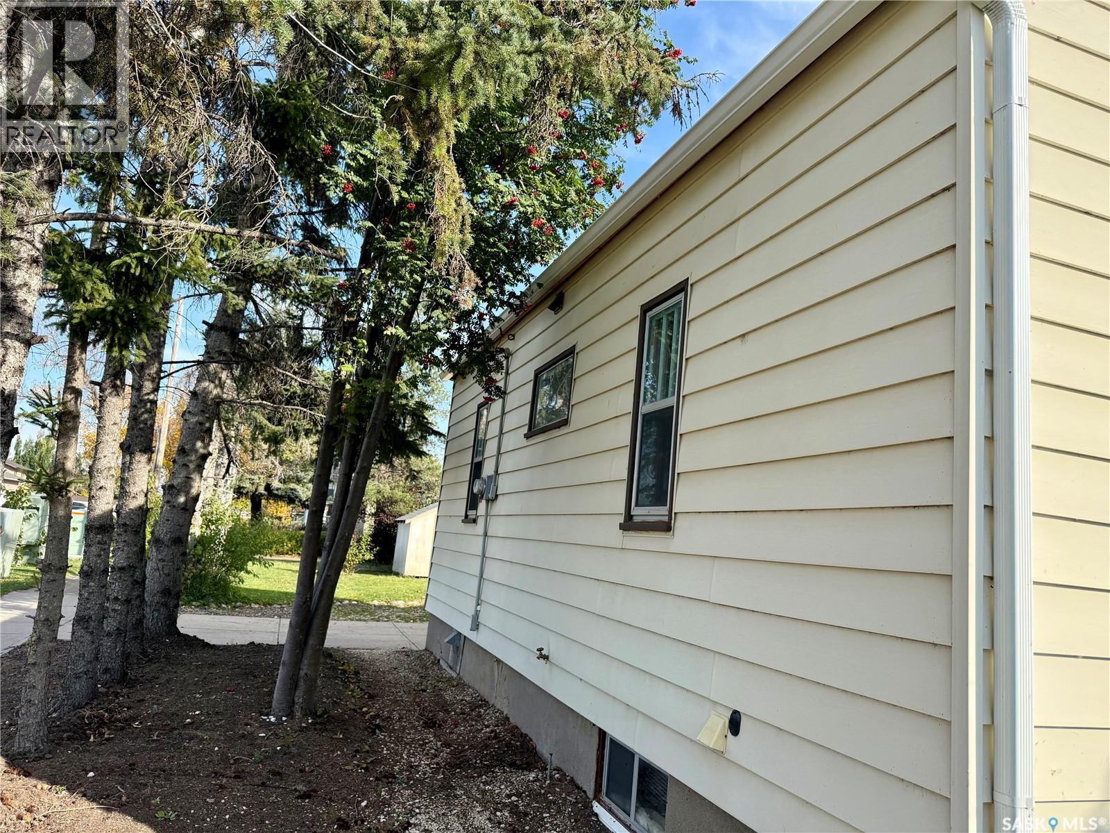127 Darlington Avenue E, Yorkton, Saskatchewan  S3N 0C8 - Photo 25 - SK020004