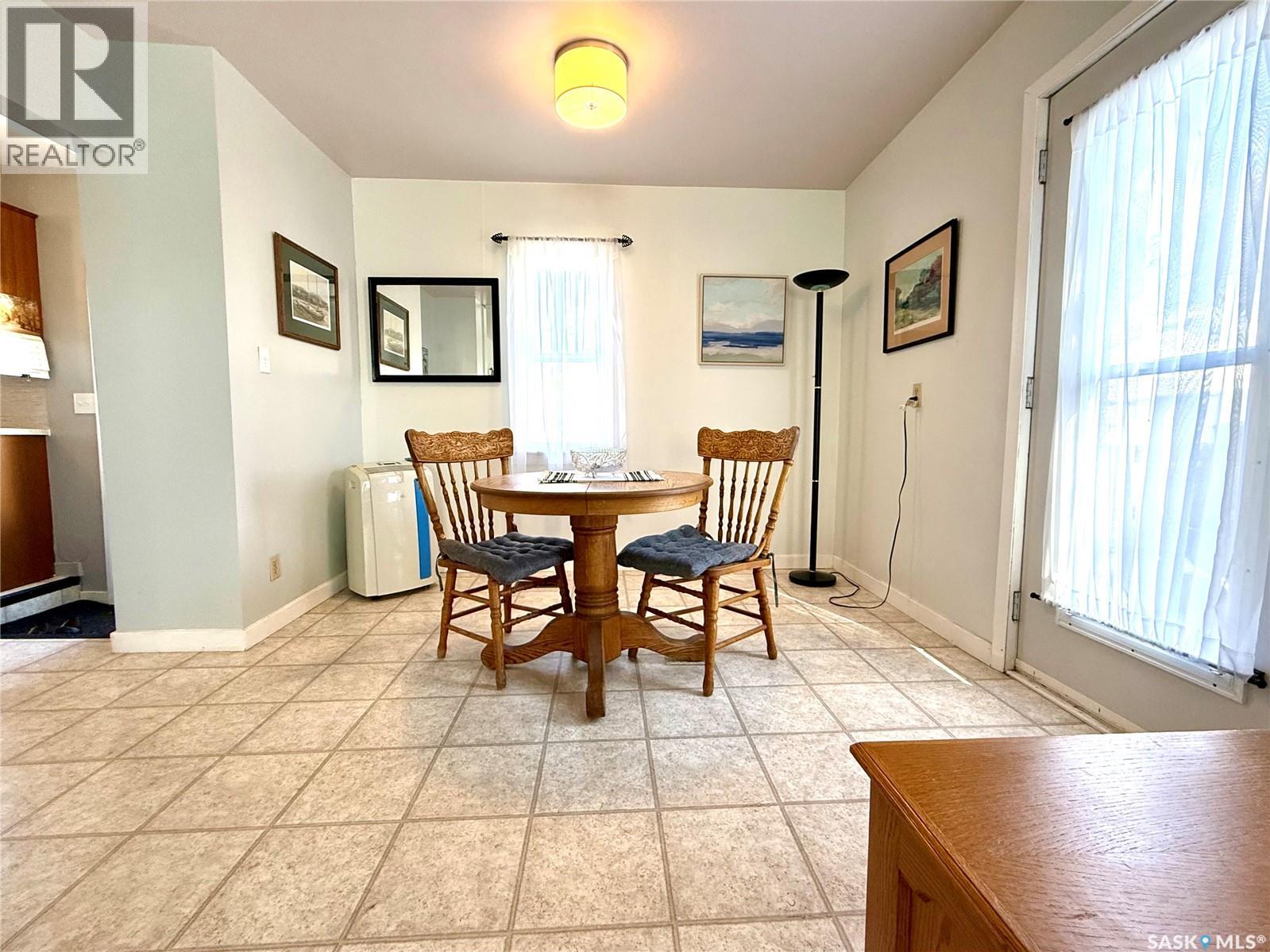 127 Darlington Avenue E, Yorkton, Saskatchewan  S3N 0C8 - Photo 4 - SK020004