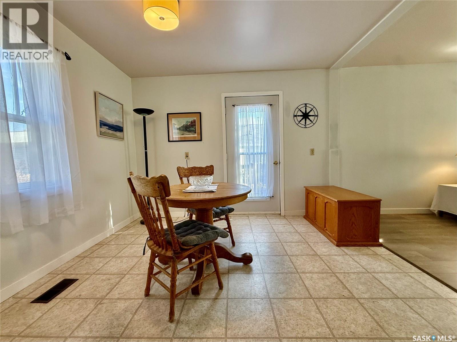 127 Darlington Avenue E, Yorkton, Saskatchewan  S3N 0C8 - Photo 5 - SK020004