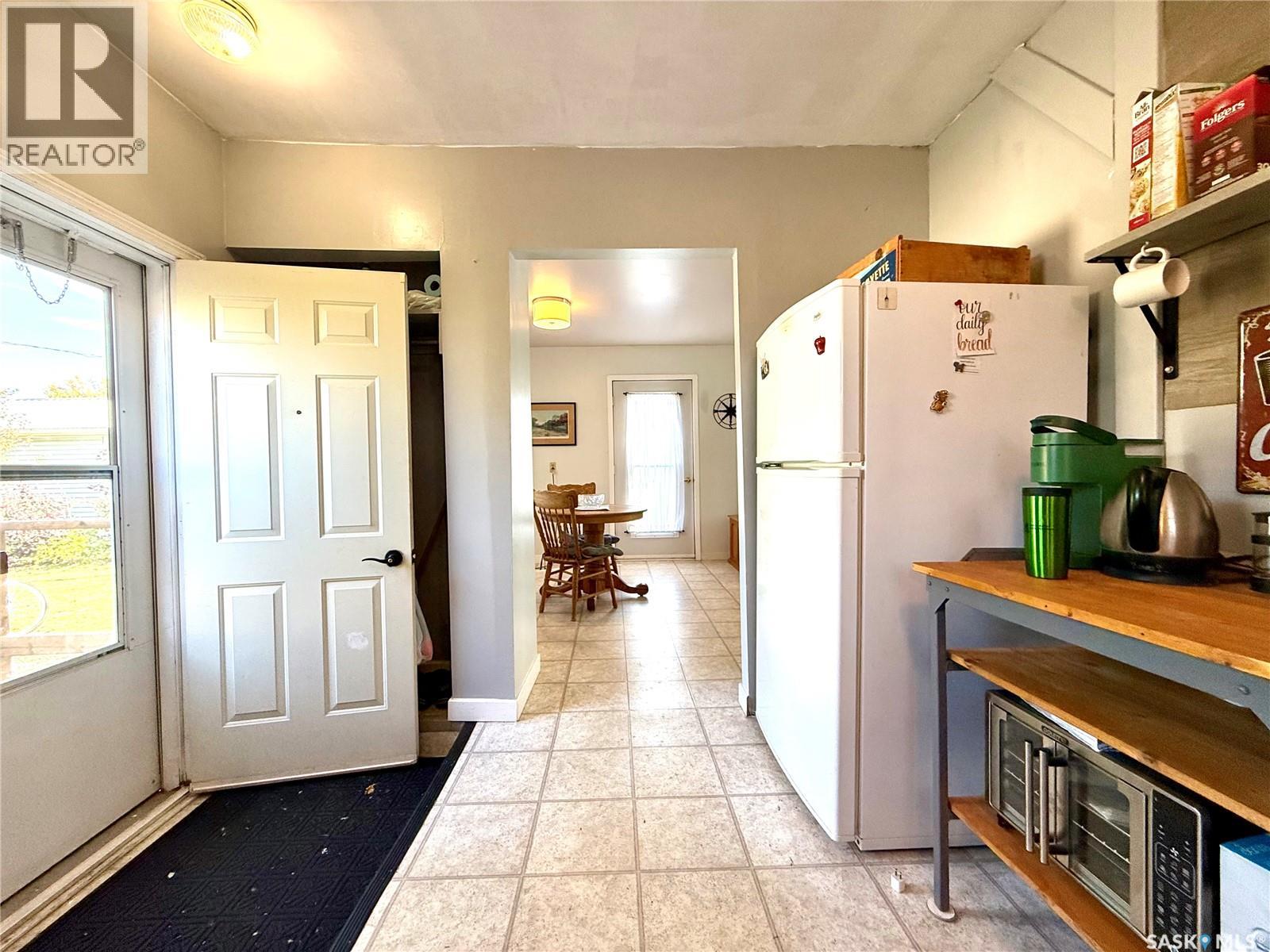 127 Darlington Avenue E, Yorkton, Saskatchewan  S3N 0C8 - Photo 8 - SK020004