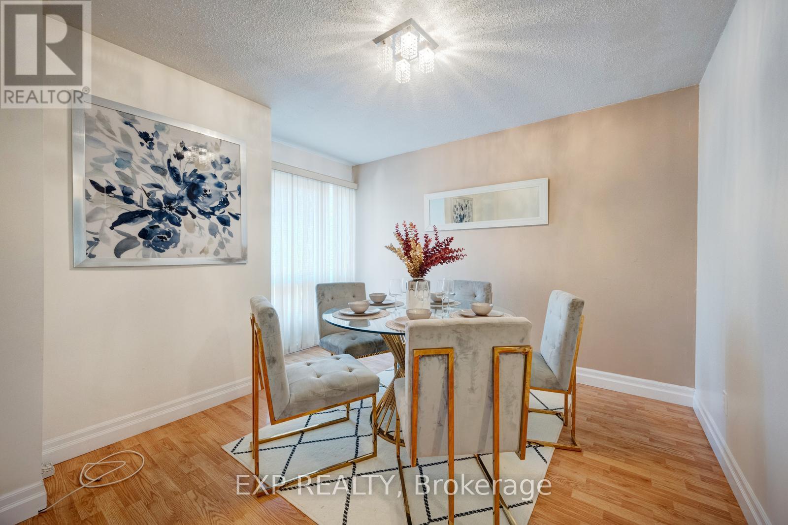 915 Inverhouse Drive, Mississauga (Clarkson), Ontario  L5J 4B2 - Photo 10 - W12442053