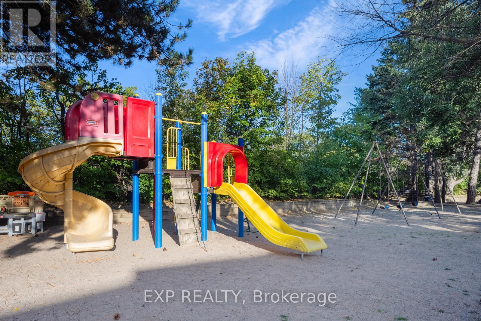 915 Inverhouse Drive, Mississauga (Clarkson), Ontario  L5J 4B2 - Photo 25 - W12442053