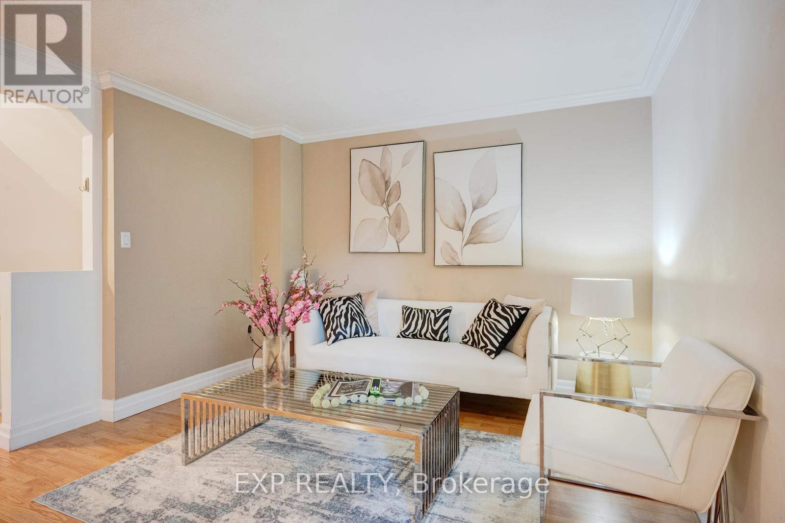 915 Inverhouse Drive, Mississauga (Clarkson), Ontario  L5J 4B2 - Photo 7 - W12442053
