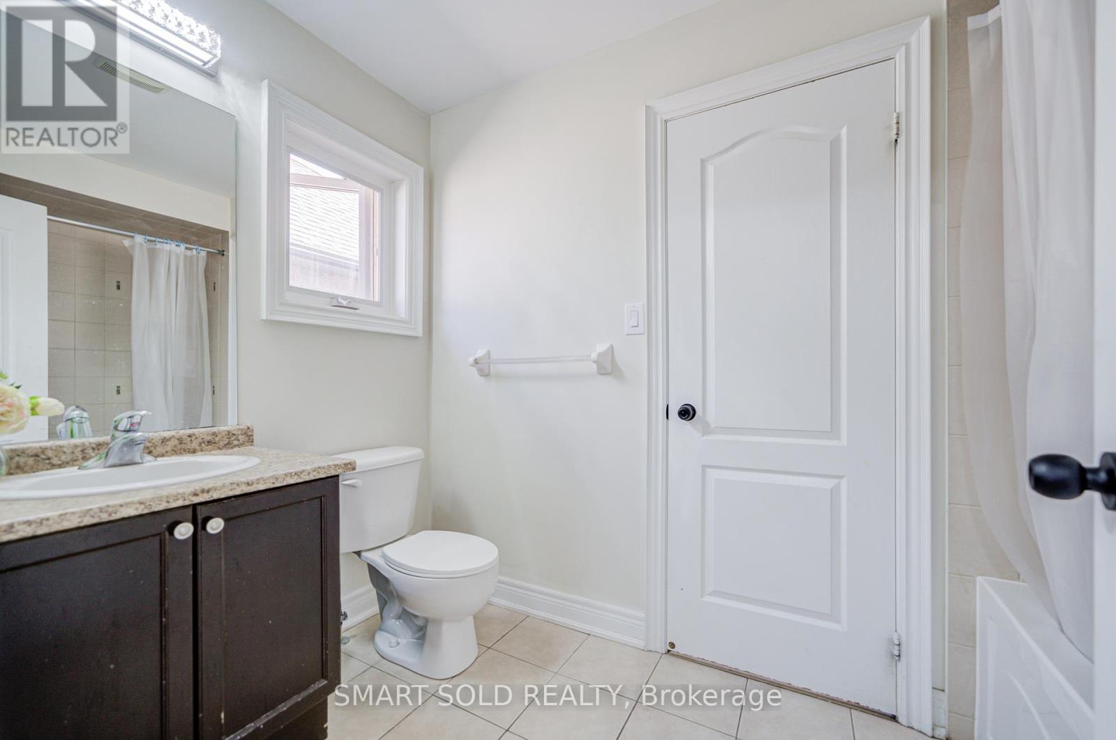 2252 Pine Glen Road, Oakville (Wm Westmount), Ontario  L6M 0G5 - Photo 21 - W12442067