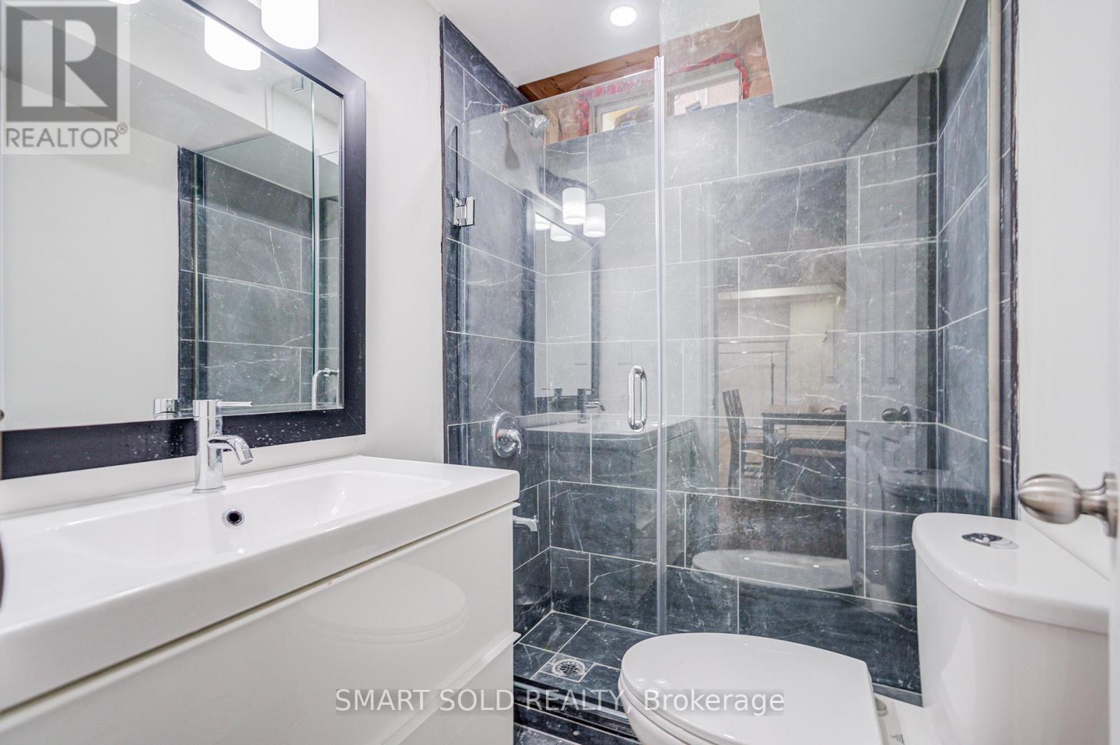 2252 Pine Glen Road, Oakville (Wm Westmount), Ontario  L6M 0G5 - Photo 36 - W12442067