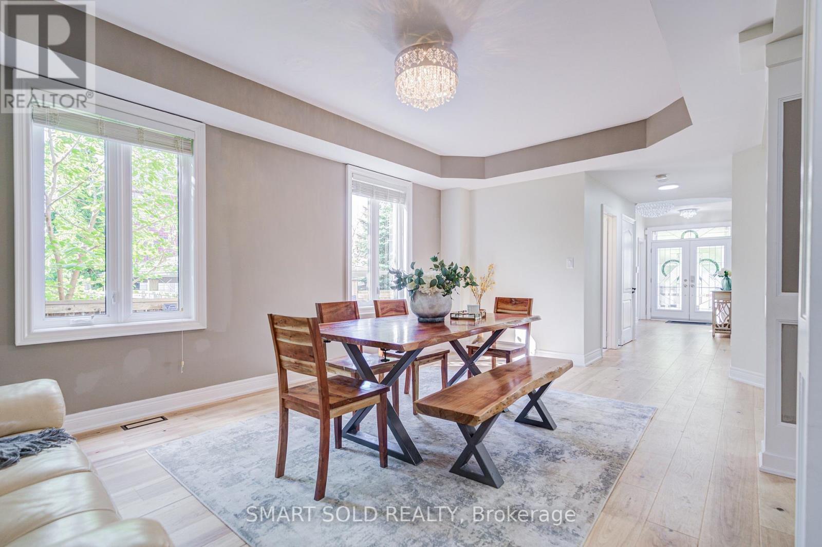 2252 Pine Glen Road, Oakville (Wm Westmount), Ontario  L6M 0G5 - Photo 6 - W12442067
