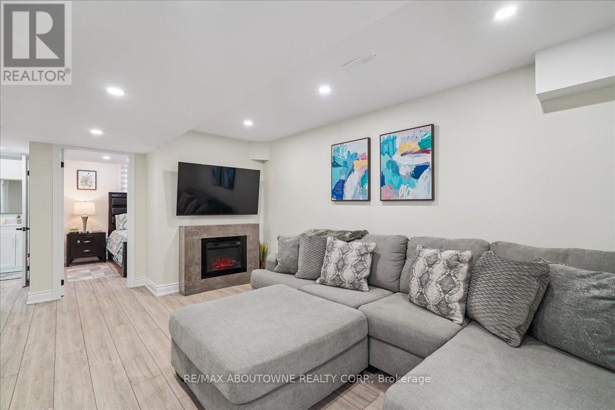 248 Albright Road, Brampton, Ontario  L6X 5E7 - Photo 19 - W12442068