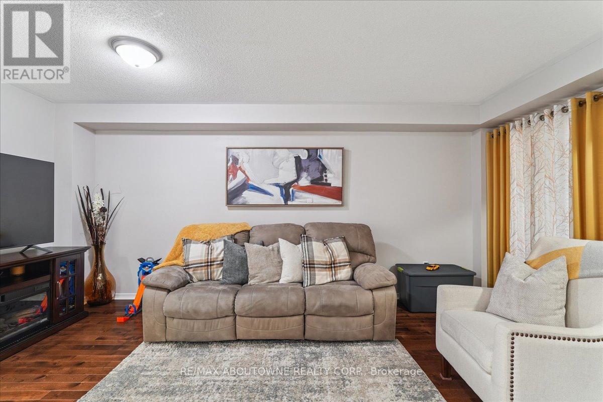248 Albright Road, Brampton, Ontario  L6X 5E7 - Photo 5 - W12442068