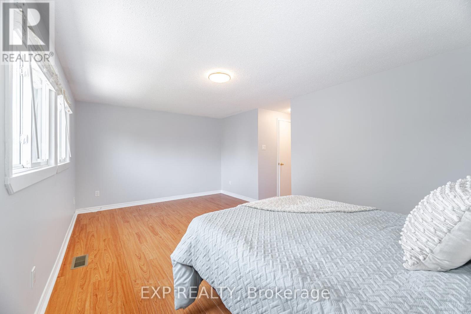 4102 Forest Fire Crescent, Mississauga, Ontario  L4W 3P5 - Photo 15 - W12442077