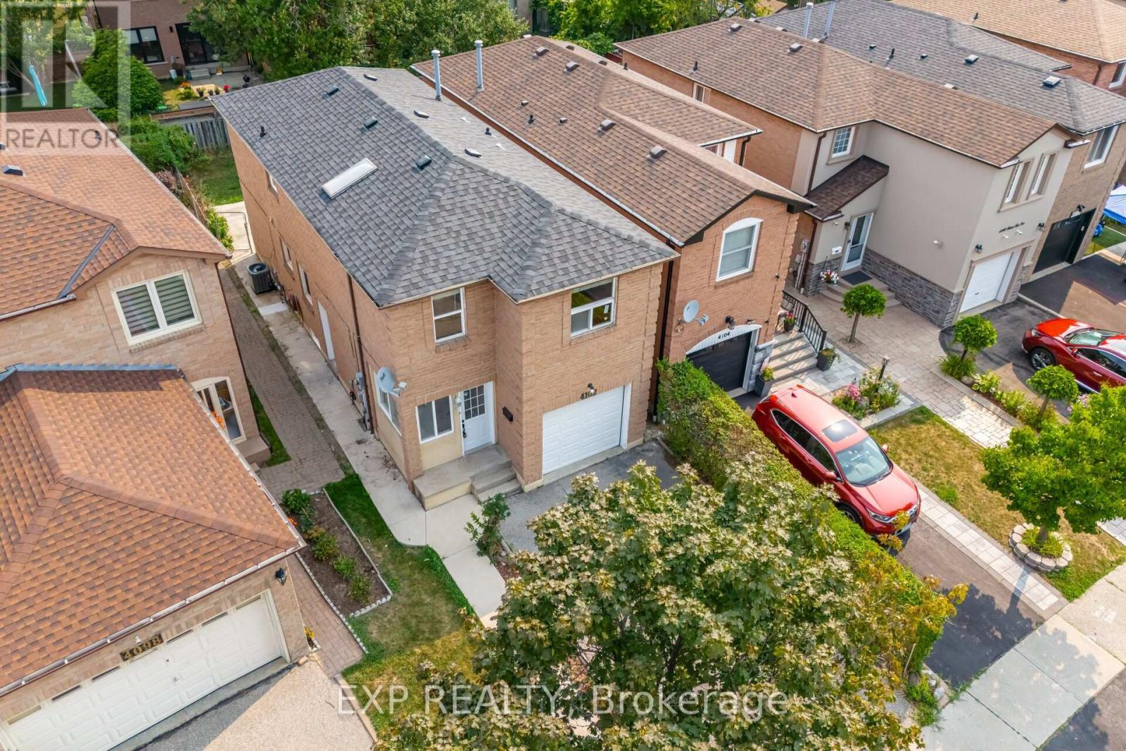 4102 Forest Fire Crescent, Mississauga, Ontario  L4W 3P5 - Photo 2 - W12442077