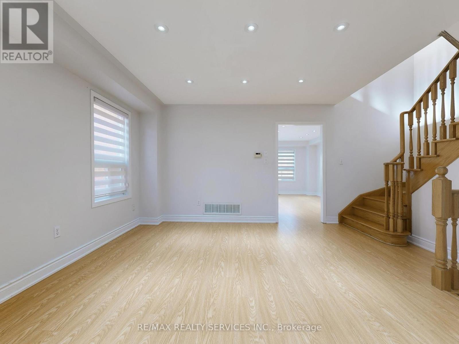 44 Amethyst Circle, Brampton (Bram East), Ontario  L6P 0Z3 - Photo 11 - W12442101