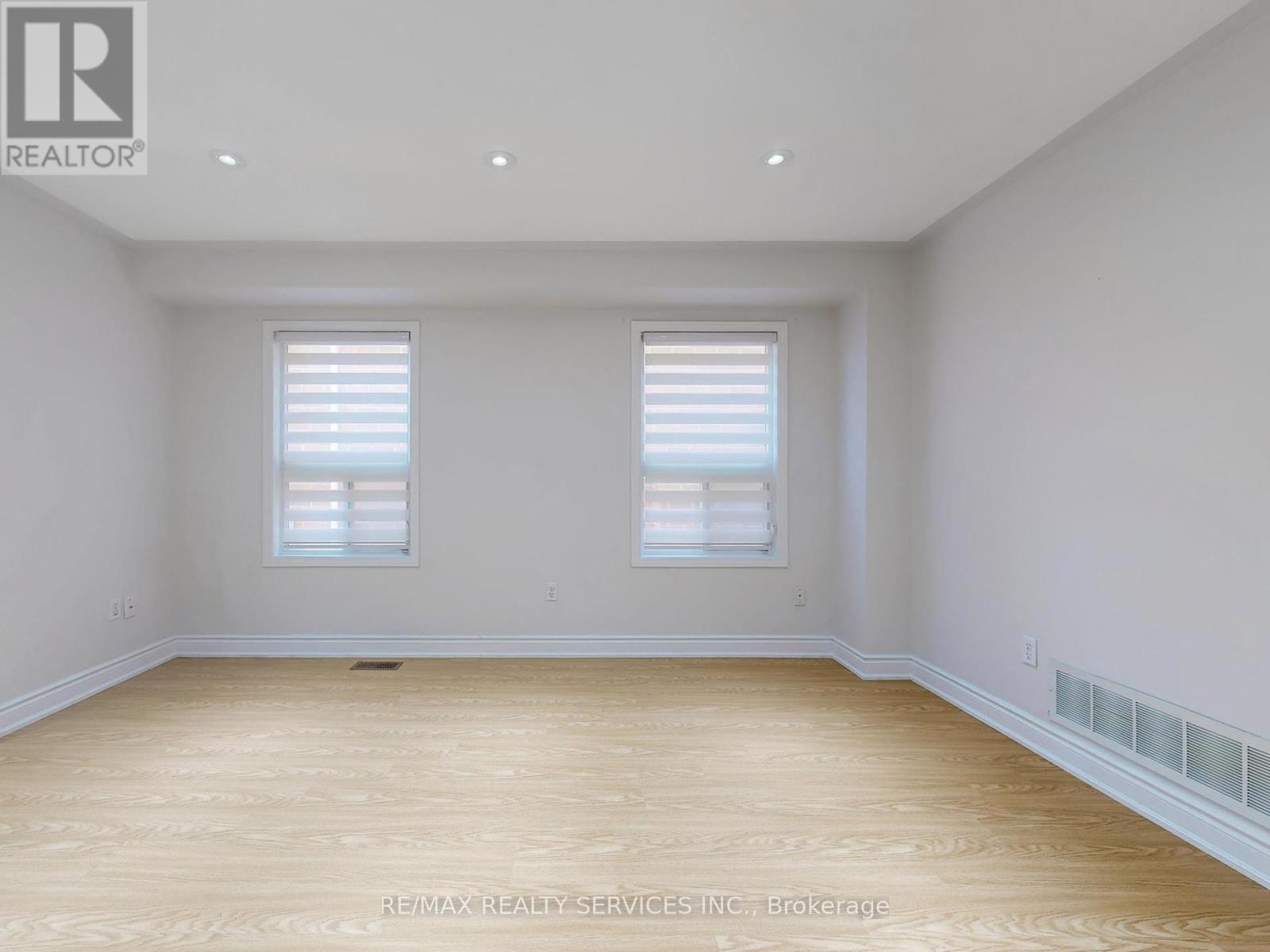 44 Amethyst Circle, Brampton (Bram East), Ontario  L6P 0Z3 - Photo 7 - W12442101