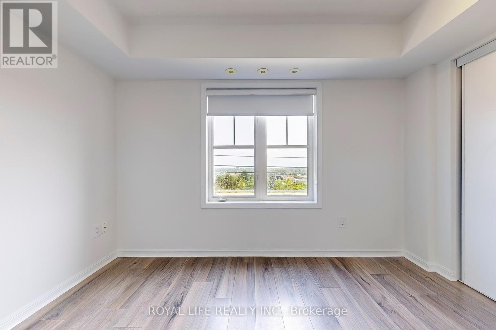 2 - 595 Dundas Street W, Mississauga, Ontario  L5B 0B3 - Photo 17 - W12442105
