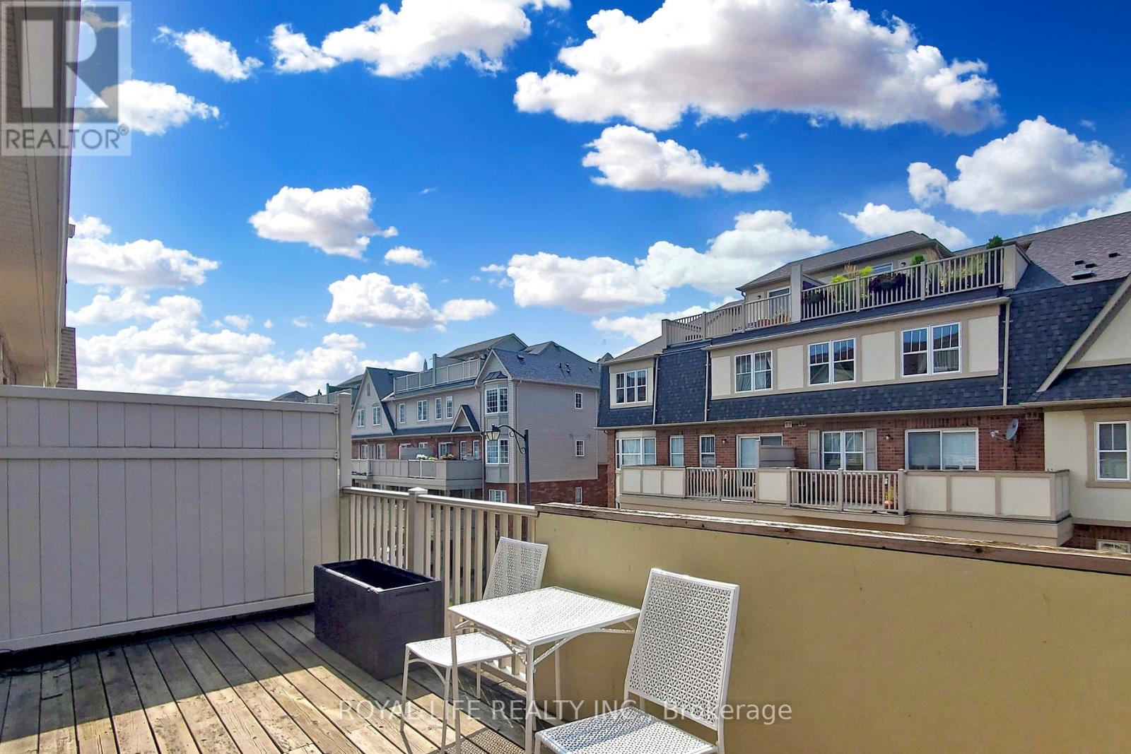 2 - 595 Dundas Street W, Mississauga, Ontario  L5B 0B3 - Photo 28 - W12442105