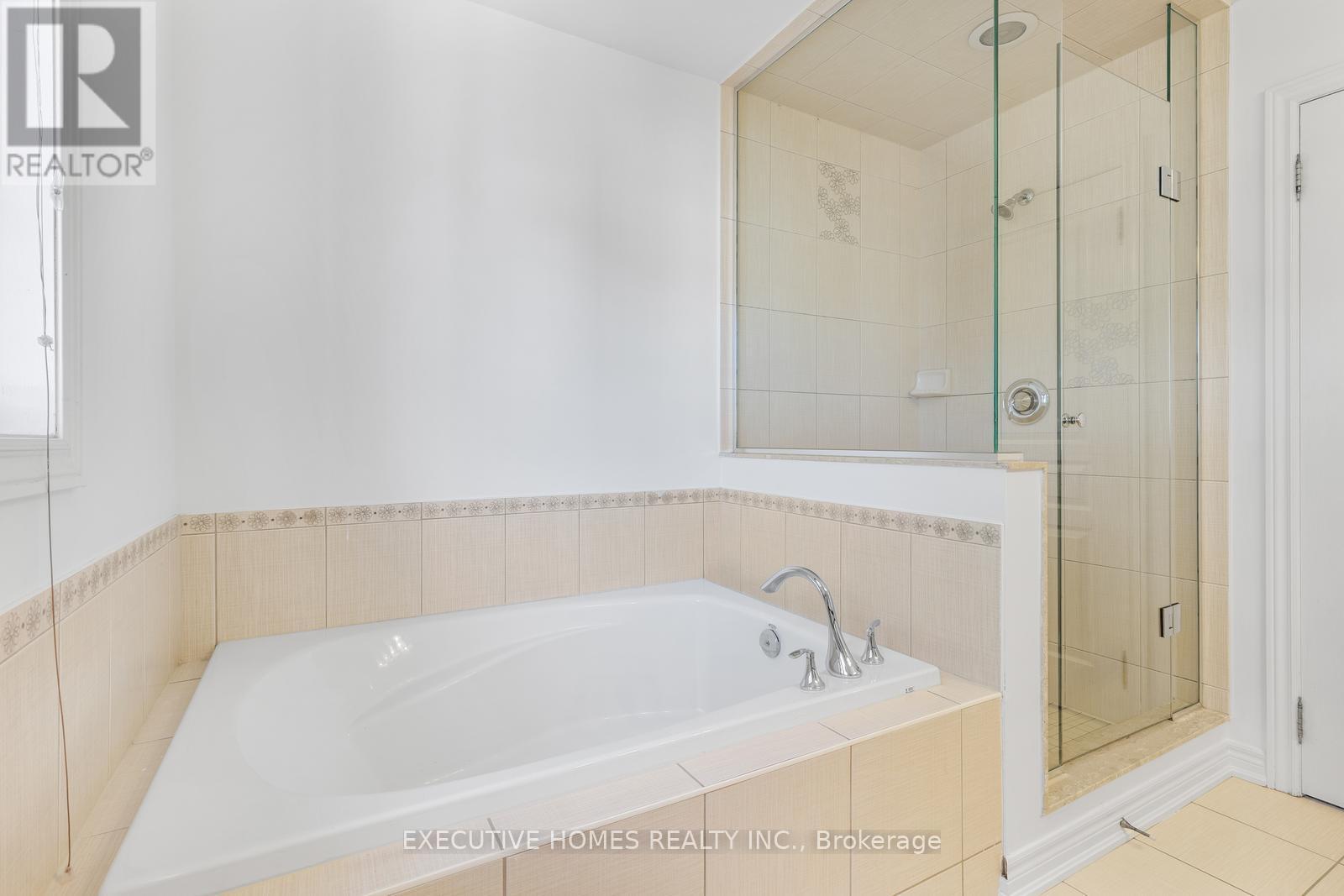 4131 Shipp Drive, Mississauga, Ontario  L4Z 0A7 - Photo 26 - W12442106