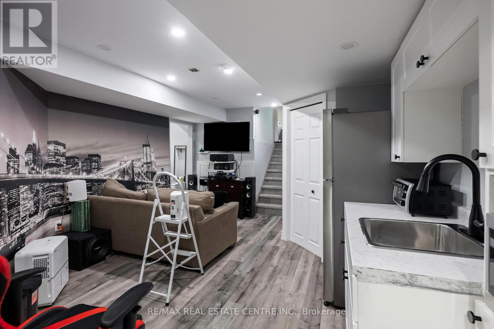 28 Henderson Street, Orangeville, Ontario  L9W 5G1 - Photo 42 - W12442112