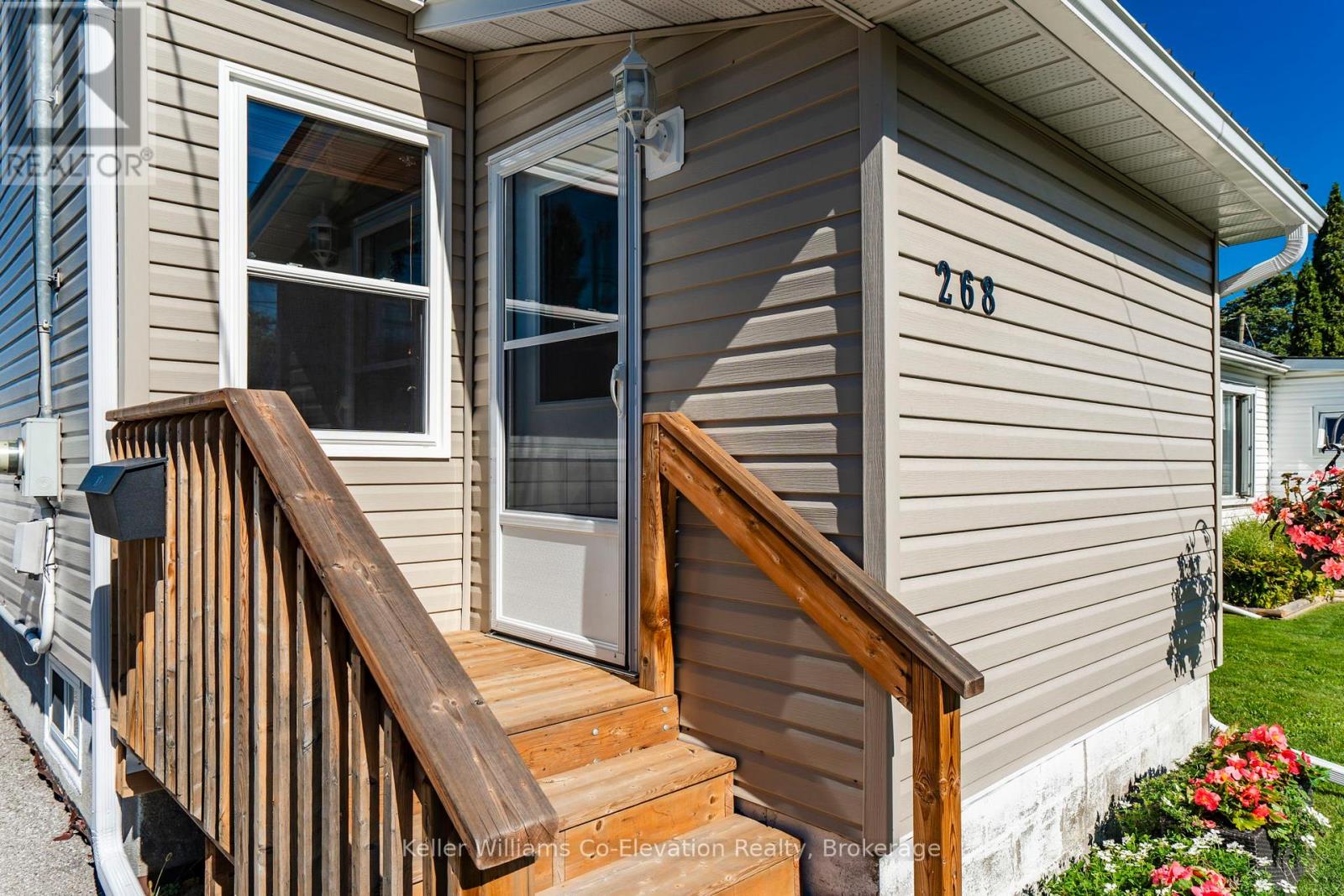 268 Elizabeth Street, Midland, Ontario  L4R 1Y6 - Photo 3 - S12442125