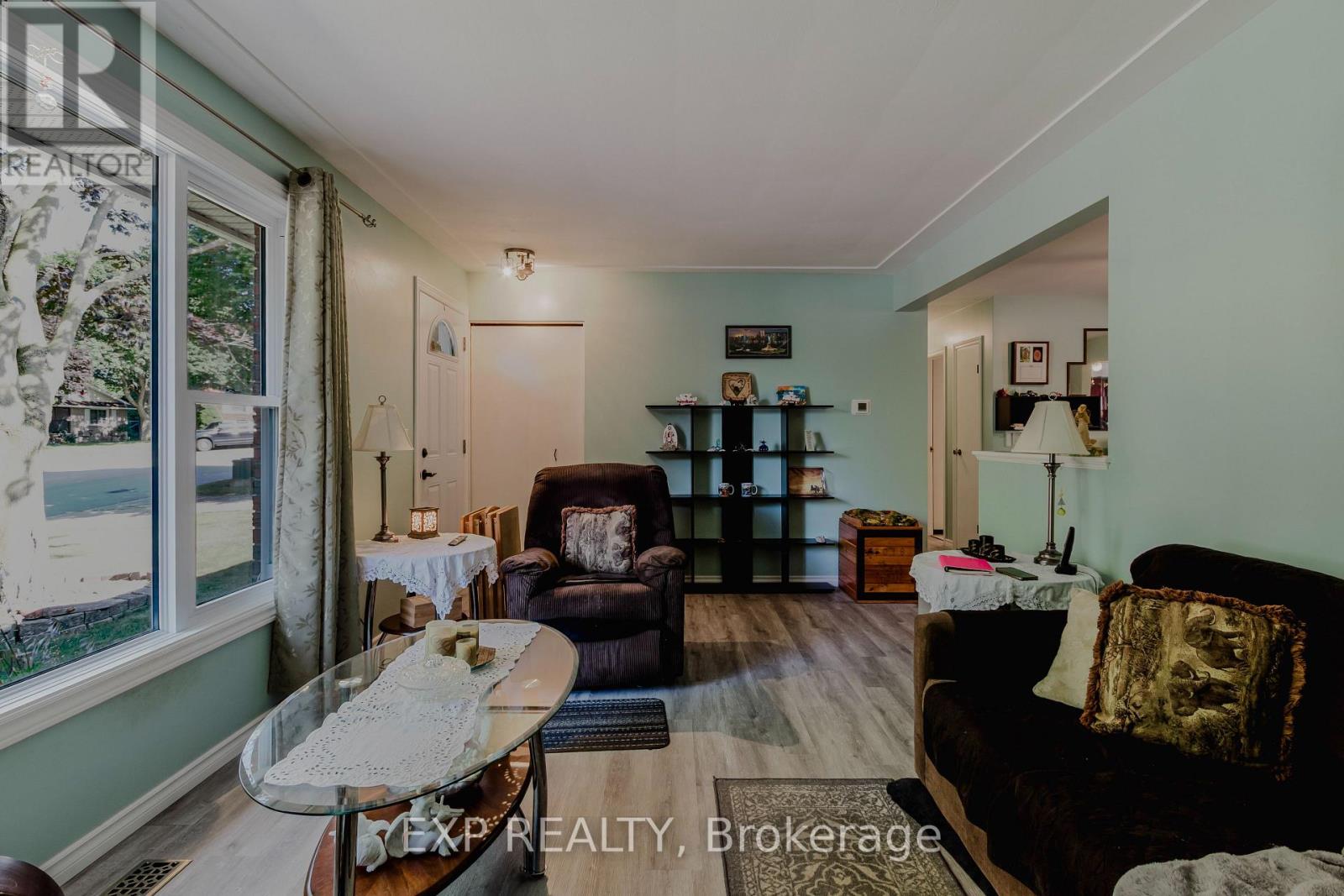 254 Dent Place, Woodstock (Woodstock - South), Ontario  N4S 2S4 - Photo 6 - X12442076