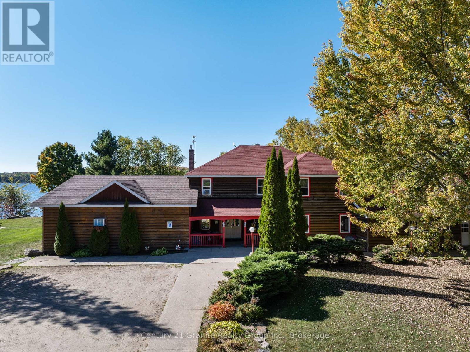 1075 Red Umbrella Road, Minden Hills, Ontario  K0M 2K0 - Photo 2 - X12442136