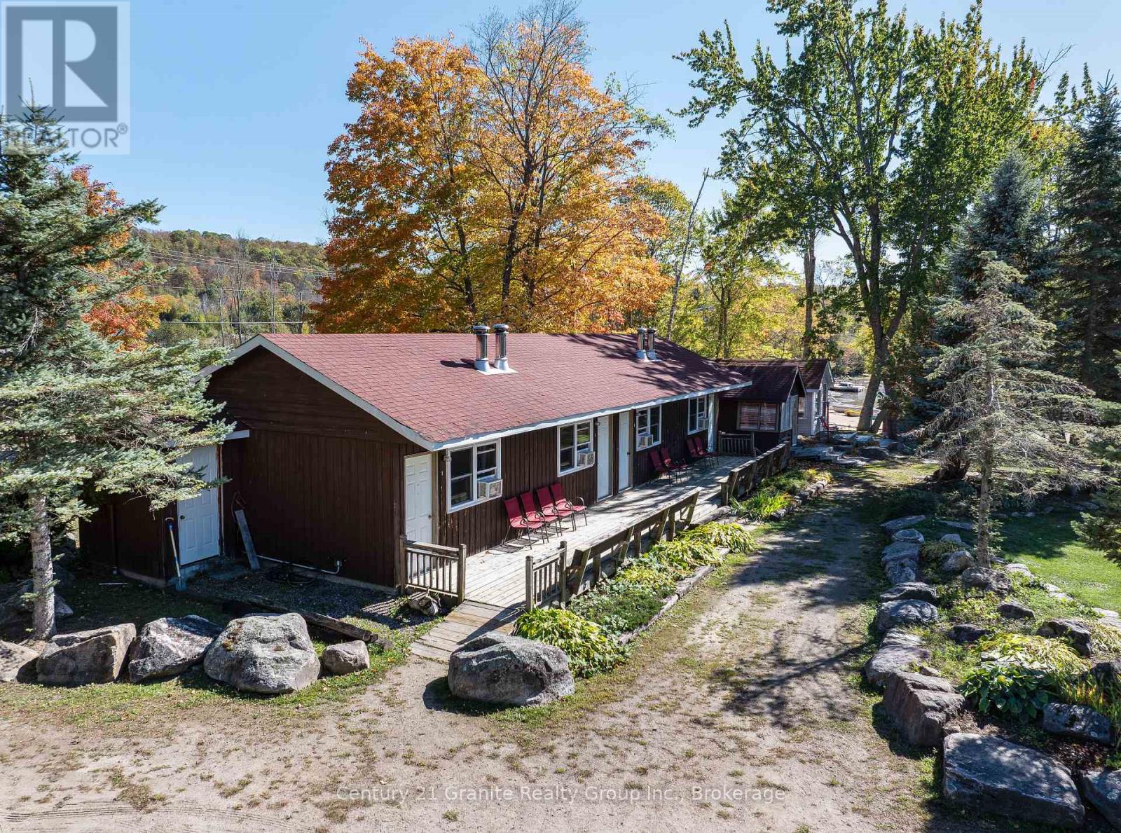 1075 Red Umbrella Road, Minden Hills, Ontario  K0M 2K0 - Photo 22 - X12442136
