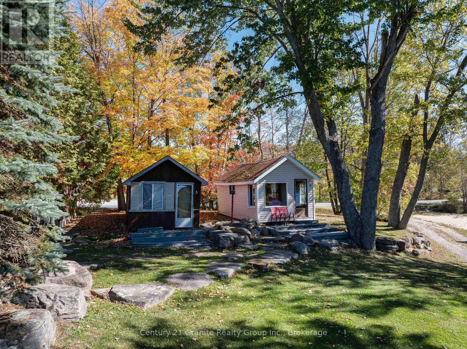 1075 Red Umbrella Road, Minden Hills, Ontario  K0M 2K0 - Photo 26 - X12442136