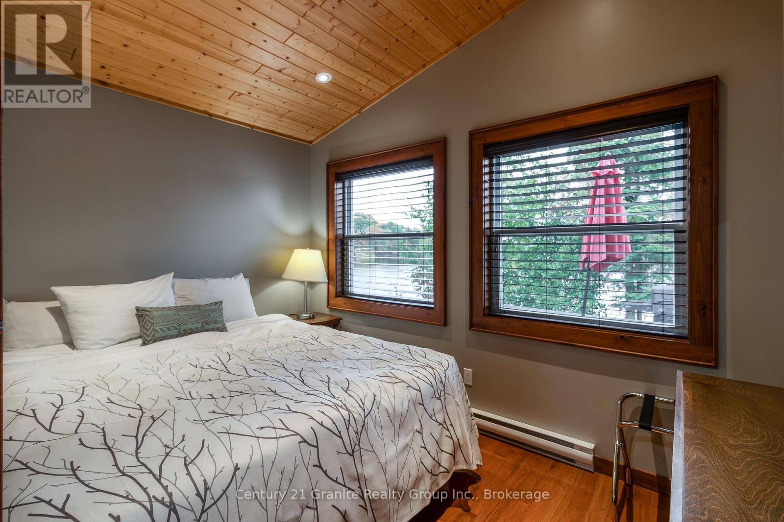 1075 Red Umbrella Road, Minden Hills, Ontario  K0M 2K0 - Photo 32 - X12442136