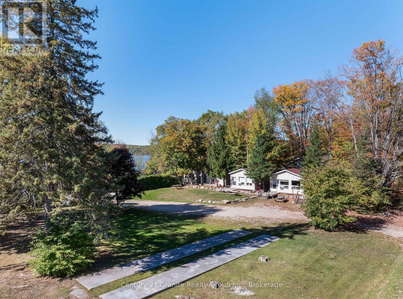 1075 Red Umbrella Road, Minden Hills, Ontario  K0M 2K0 - Photo 43 - X12442136