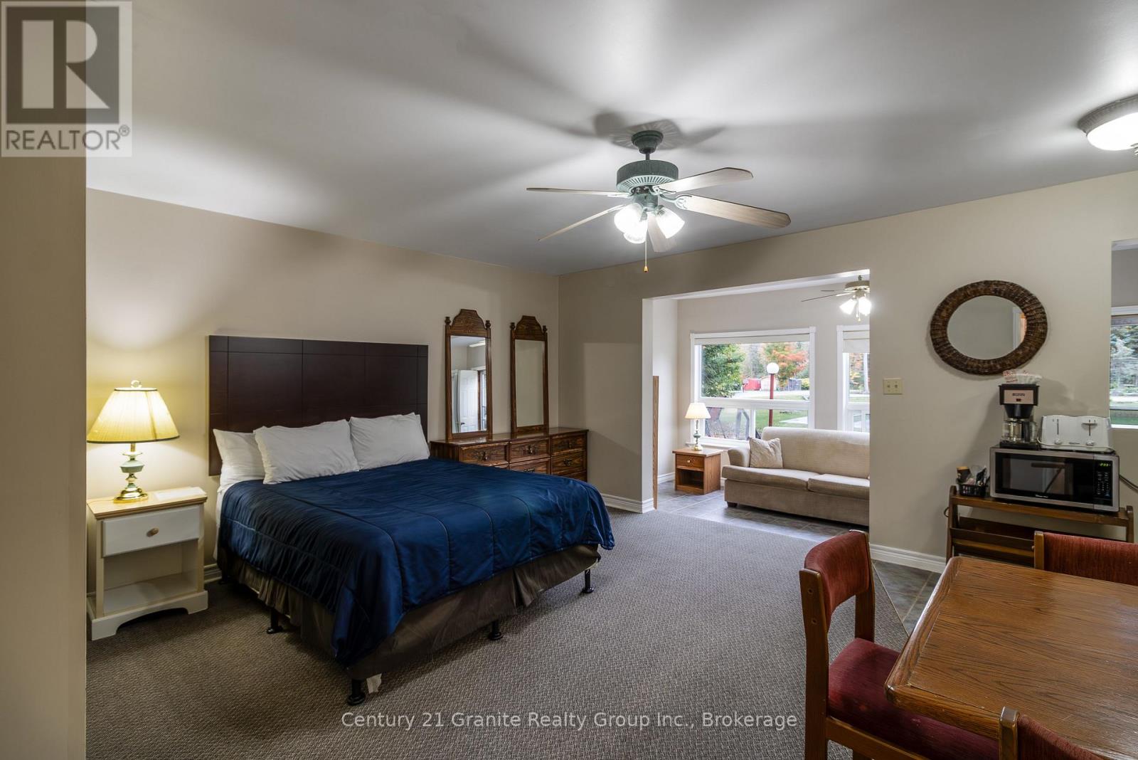 1075 Red Umbrella Road, Minden Hills, Ontario  K0M 2K0 - Photo 44 - X12442136