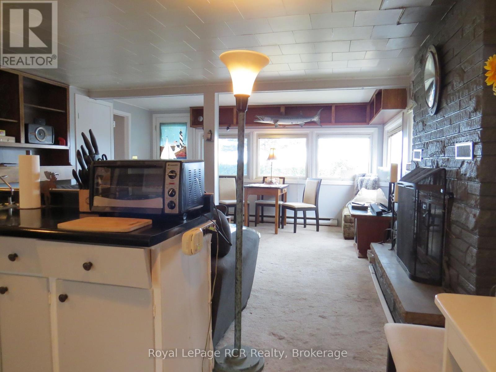 9 Lakeshore Boulevard S, South Bruce Peninsula, Ontario  N0H 2G0 - Photo 11 - X12442153