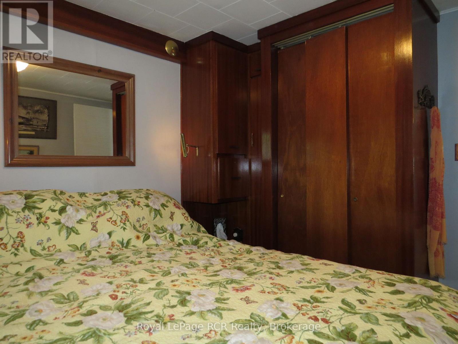 9 Lakeshore Boulevard S, South Bruce Peninsula, Ontario  N0H 2G0 - Photo 14 - X12442153